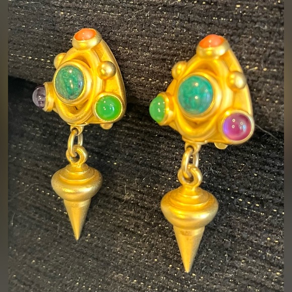 Vintage NATASHA STAMBOULI Byzantine-style Dangle Clip Earrings, mid 80’s - Picture 5 of 6